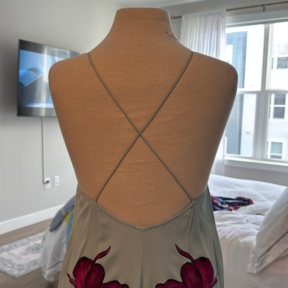 NWT light blue embroidered dress - Picture 3 of 4